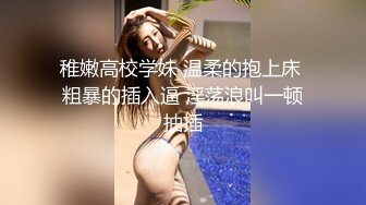 甘肃26岁极品美少妇妈妈，讲述在天气炎热下自己第一次给了手，与男友的初夜感觉如何如何，大黑牛插淫穴冒白浆，诱惑啊！