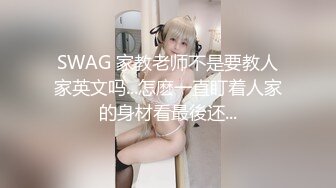 被抓着头发后入猛干都还不忘拿着手机自拍