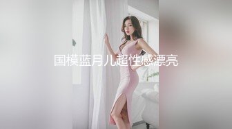  新人面罩骚女一女3男淫乱啪轮换着操，脱下内衣撩起裙子摸逼，后入抽插上位骑乘