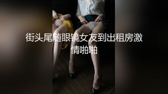 老婆躲被窝搞挺嗨