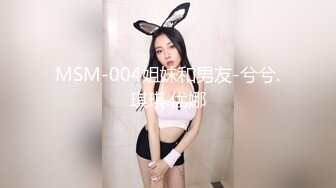 黑色帽子短裙妹子让妹子自摸骑乘后入猛操