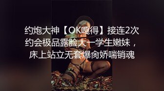    时尚黑框眼镜美女3P俩胖哥,颜值不错,后入插入,表情逐渐失真